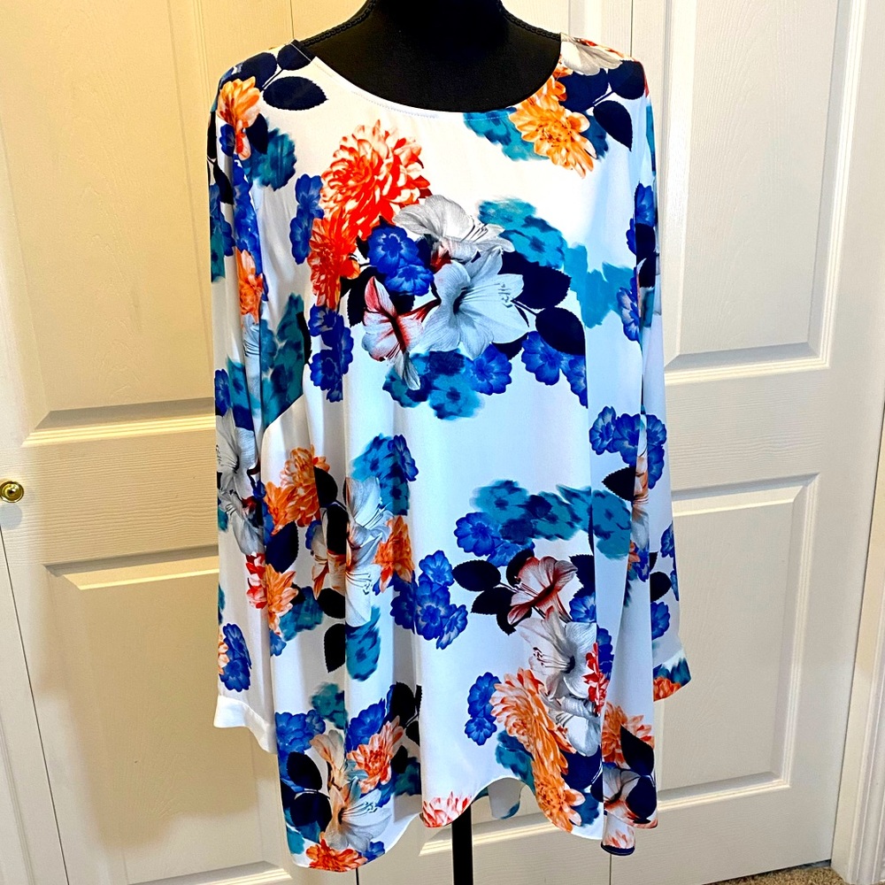Vince Camuto trapeze style tunic, size 1X